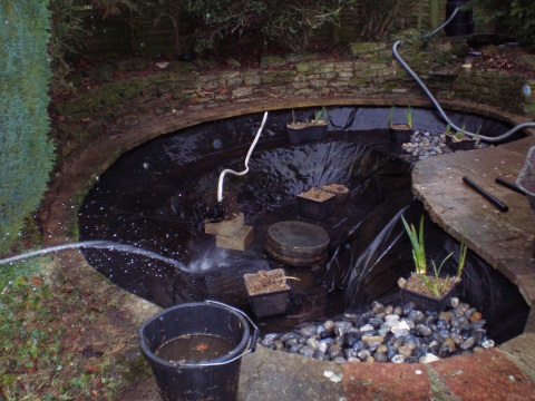 Garden pond clean works