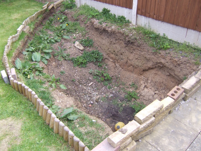 Mr Sharpe's New Build Raised Koi Pond